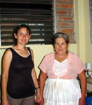 Anfitrionas de Familia Misionera en El Salvador