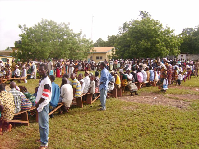line to get into the clinic