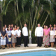 Mons. Emilio Berl&iacute;e, arzobispo de Yucat&aacute;n, con el equipo de se&ntilde;oritas consagradas y colaboradoras del Regnum Christi que trabajan en la zona. Los acampa&ntilde;a el P. Jos&eacute; Mar&iacute;a Sab&iacute;n, L.C., rector de la Universidad An&aacute;huac Mayab.
