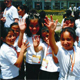 Ni&ntilde;os de una escuela de escasos recursos pasaron un momento especial con miembros de So&ntilde;ar Despierto de Monterrey.