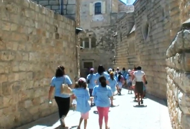 girls walking in Jerusalem