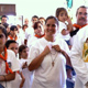 &laquo;Miembros de Familia Misionera con el P. Juvencio Gonz&aacute;lez, p&aacute;rroco en San Jos&eacute; del Cabo. El P. Juvencio dio su bendici&oacute;n e impuso la cruz a los misioneros, antes de que &eacute;stos salieran hacia la comunidad de Santiago&raquo;.