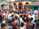 La labor social y evangelizadora ha ido aumentando en los grupos de la Iglesia hacia estos hermanos nuestros que perdieron todo en las inundaciones.