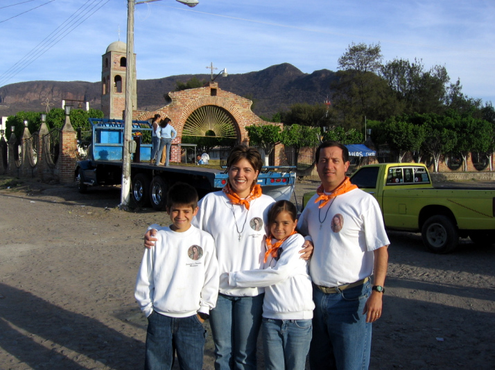 «Las misiones de evangelización, son como un curso de virtudes en familia», comenta el Sr. Antonio.