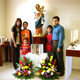 Familia Guevara Zuloaga junto a la Virgen Peregrina de la Familia, en el Club Tim&oacute;n de Saltillo.